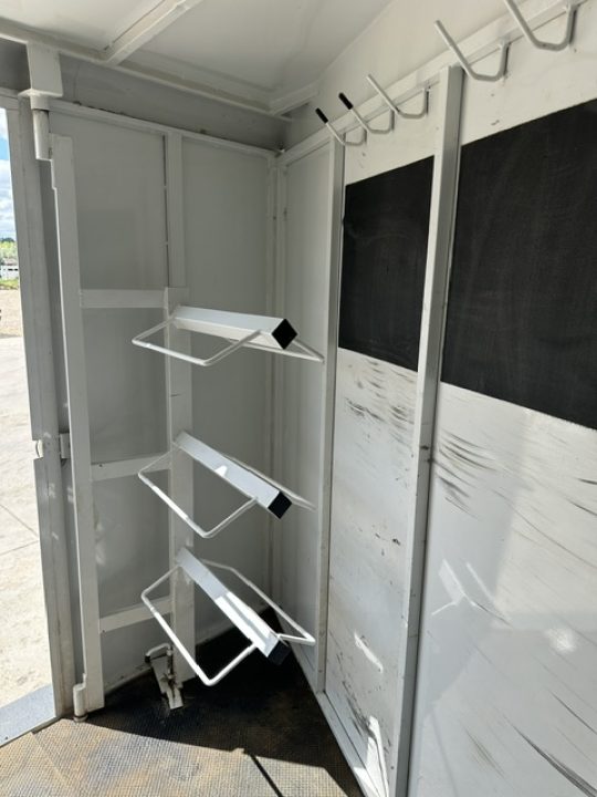 Used 2010 Titan 2 Horse Primo