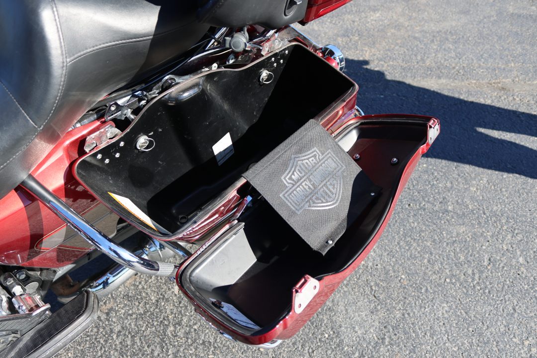 Used 2009 Harley-Davidson FLHTCU ULTRA CLASSIC ELECTRA GLIDE Motorcycle
