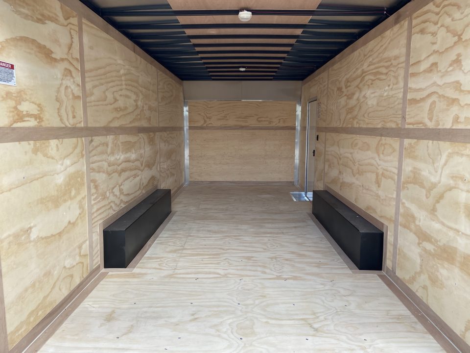 New United Trailers UXT-8.5X20 Cargo / Enclosed Trailer