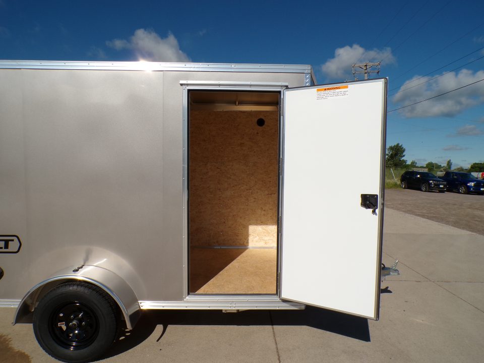 2027 E-Z Hauler photo 4