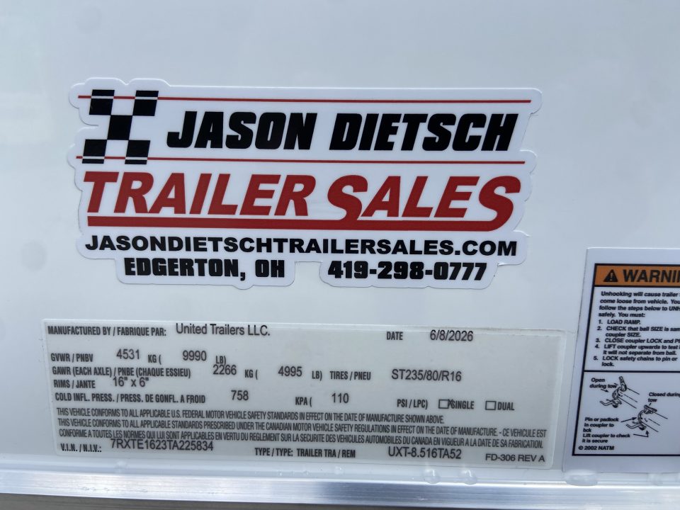 New United UXT-8.516 Cargo Enclosed Trailer