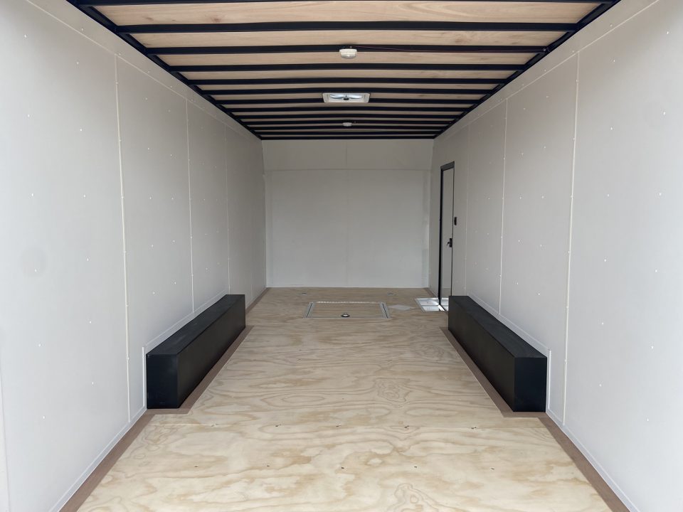 New United CLA-8.5x20 Car Trailer