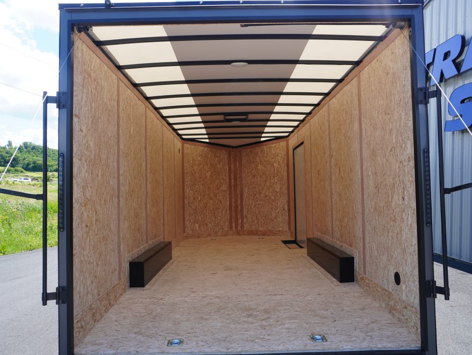 New 2027 Discovery Trailers ET 8.5x20ft 7'6" Int Height Cargo / Enclosed Trailer