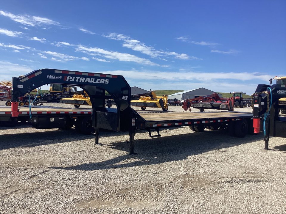 New 2027 PJ Trailers 30’ GN Flatbed Trailer