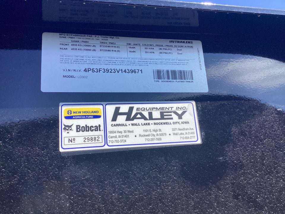 New 2027 PJ Trailers 30’ GN Flatbed Trailer