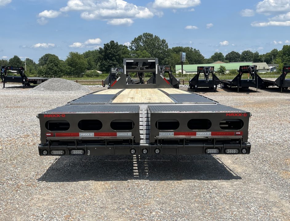New 2027 MAXXD Gooseneck Flatbed Trailer | 102" x 30' 30K GVWR