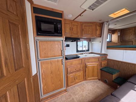 Used 2002 Sooner 3H GN LIVING QUARTER