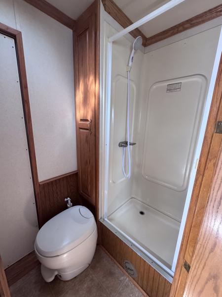 Used 2002 Sooner 3H GN LIVING QUARTER