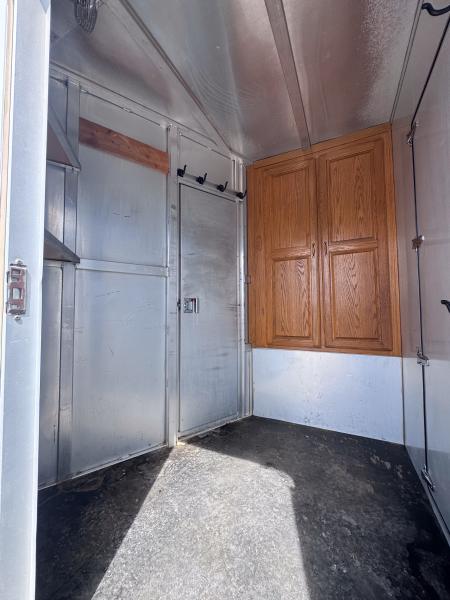 Used 2002 Sooner 3H GN LIVING QUARTER