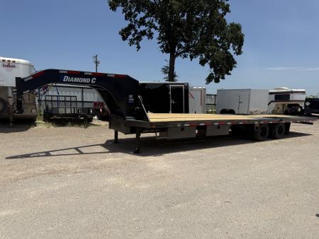 New 2026 Diamond C Trailers FMAX212 102X32 HYD Gooseneck Bodies