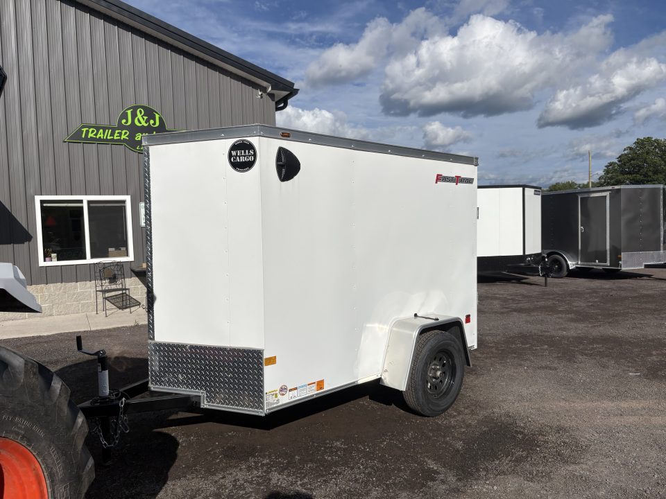 New 2026 WELLS CARGO 5x8 Fasttrac Deluxe / Enclosed Trailer