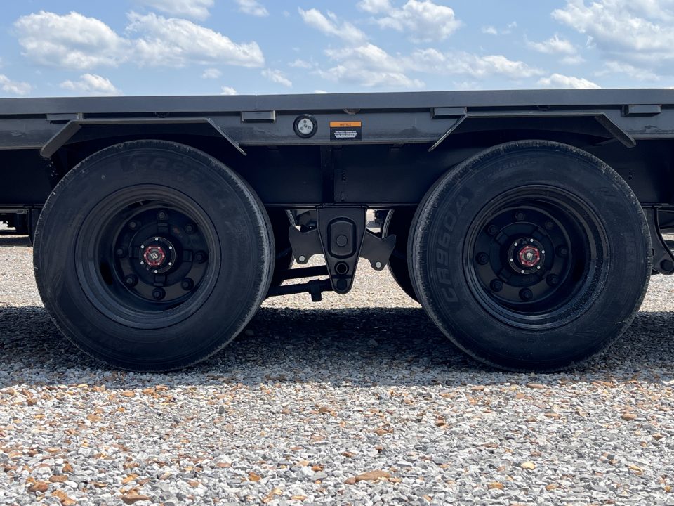 New 2027 MAXXD Gooseneck Flatbed Trailer | 102" x 32' 30K GVWR