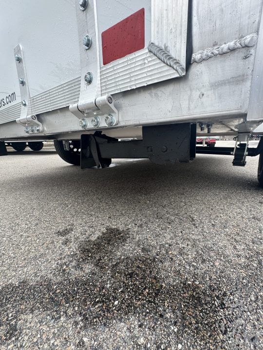 2027 E-Z Hauler photo 4
