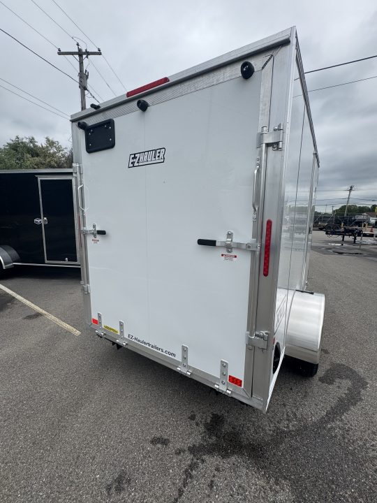 2027 E-Z Hauler photo 7