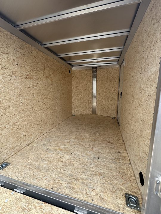 2027 E-Z Hauler photo 5