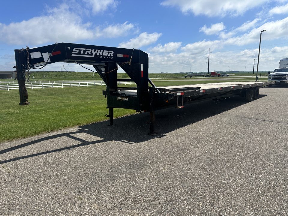 Used 2023 Stryker Trailers 8'6" x 40' GN Flatbed Trailer