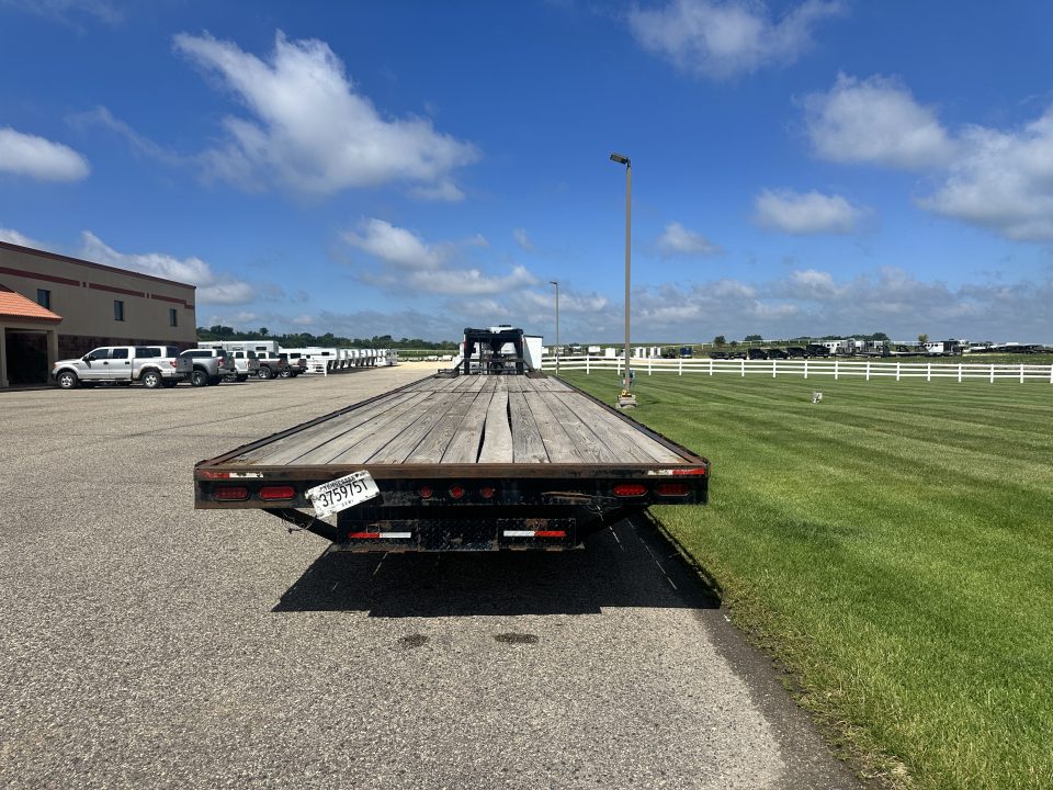 Used 2023 Stryker Trailers 8'6" x 40' GN Flatbed Trailer