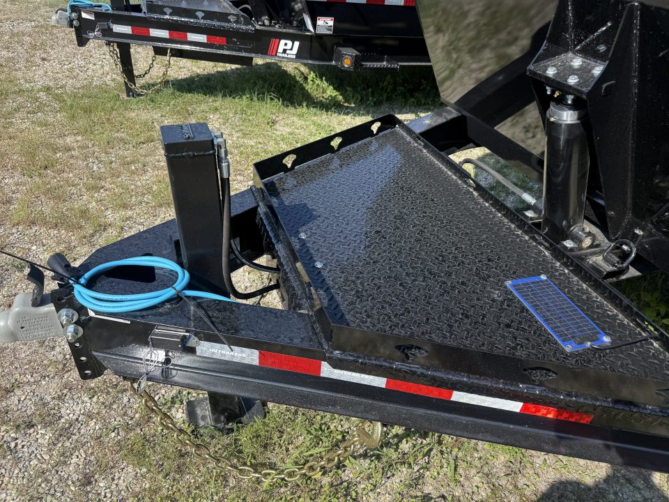 New 2027 PJ Trailers DT1 83 X 14 Dump Trailer