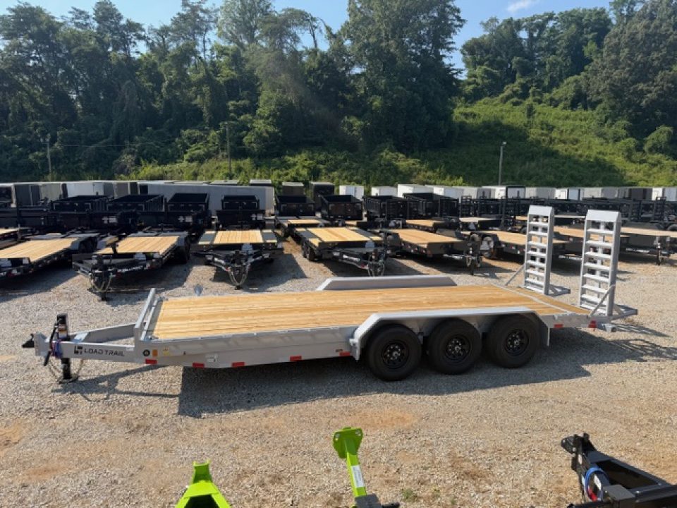 New Load Trail Equipment 83x22 21k Silver