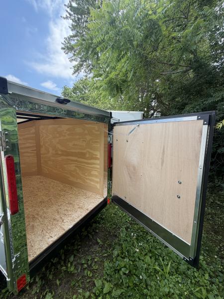New 2026 Stealth 4 x 6 Mustang x Enclosed Trailer w/ Barn door(Single) Cargo / Enclosed Trailer NEW MODEL - Screwless and Light Lid Roofing !!