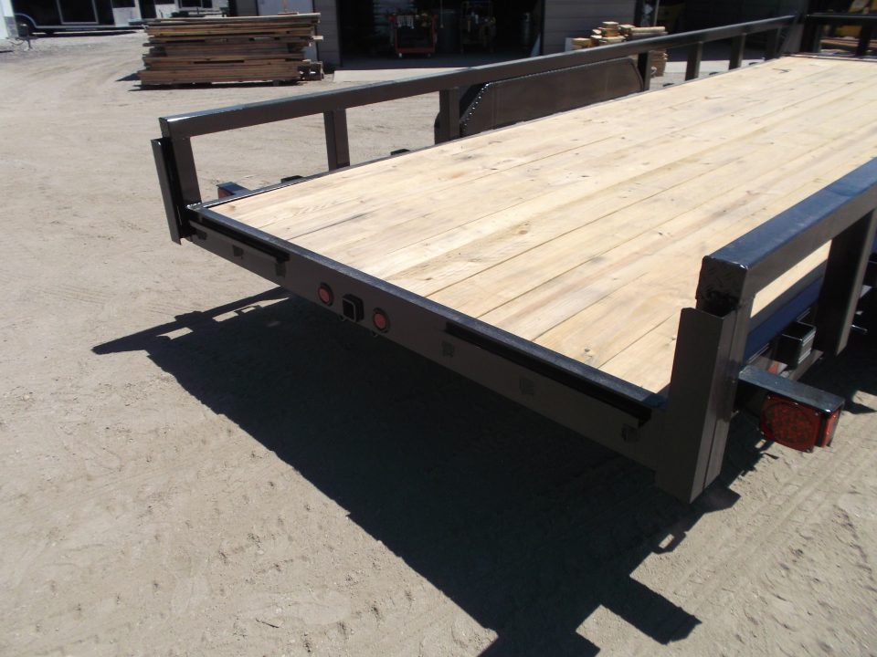 New 2026 Longhorn Trailers 83x20 Gooseneck 14K Utility Trailer / Lowboy Trailer / 7000# Axles / 3" Square Tubing / 5ft Heavy Duty Stow Away Ramps / LED Lights