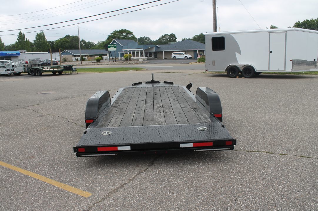 Used 2022 Diamond C Trailers GTF235 18x83 Car Hauler