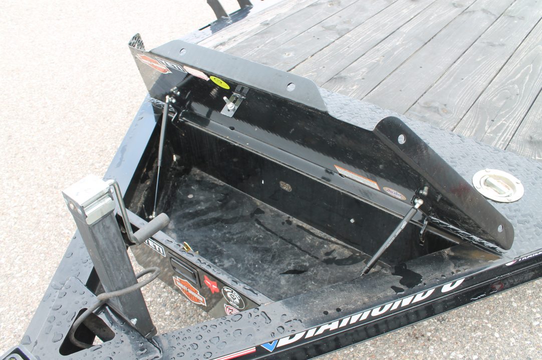 Used 2022 Diamond C Trailers GTF235 18x83 Car Hauler