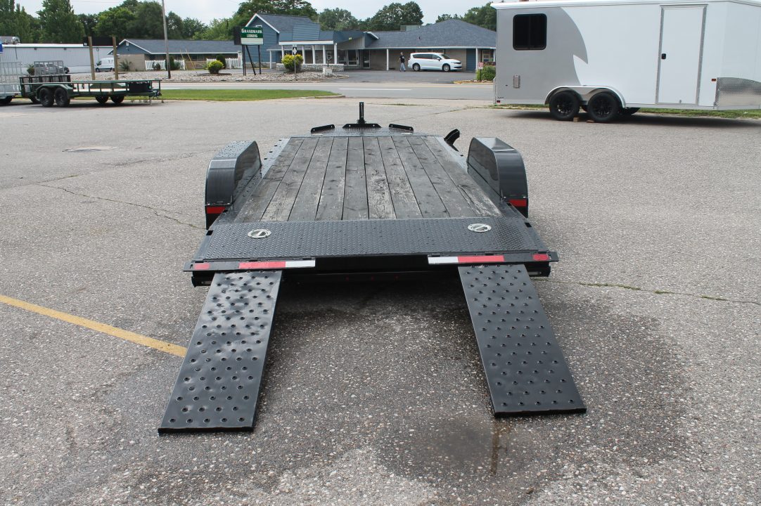 Used 2022 Diamond C Trailers GTF235 18x83 Car Hauler