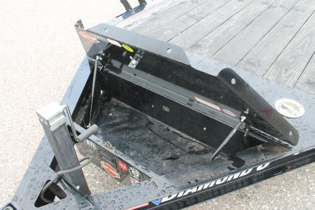 Used 2022 Diamond C Trailers GTF235 18x83 Car Hauler