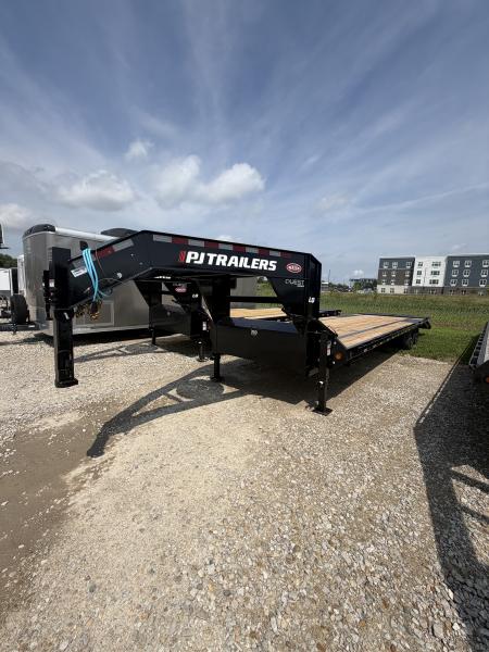 New 2027 PJ Trailers LQ322 Equipment 102X32 TA GOOSENECK W/ SINGLES W/ MONSTER RAMPS (GVW:15680) BLACK