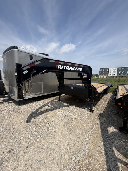 New 2027 PJ Trailers LQ252 Equipment 102X25 TA GOOSENECK W/ SINGLES W/ MONSTER RAMPS (GVW:15680) BLACK