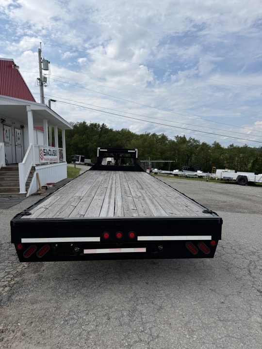 Used USED 2022 Norstar 25' Gooseneck
