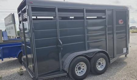 New 2026 Maxwell 3 Horse Brushpopper Horse Trailer
