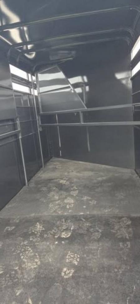 New 2026 Maxwell 3 Horse Brushpopper Horse Trailer