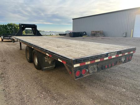 Used 2014 PJ Trailers 24' Gooseneck Flatbed Trailer