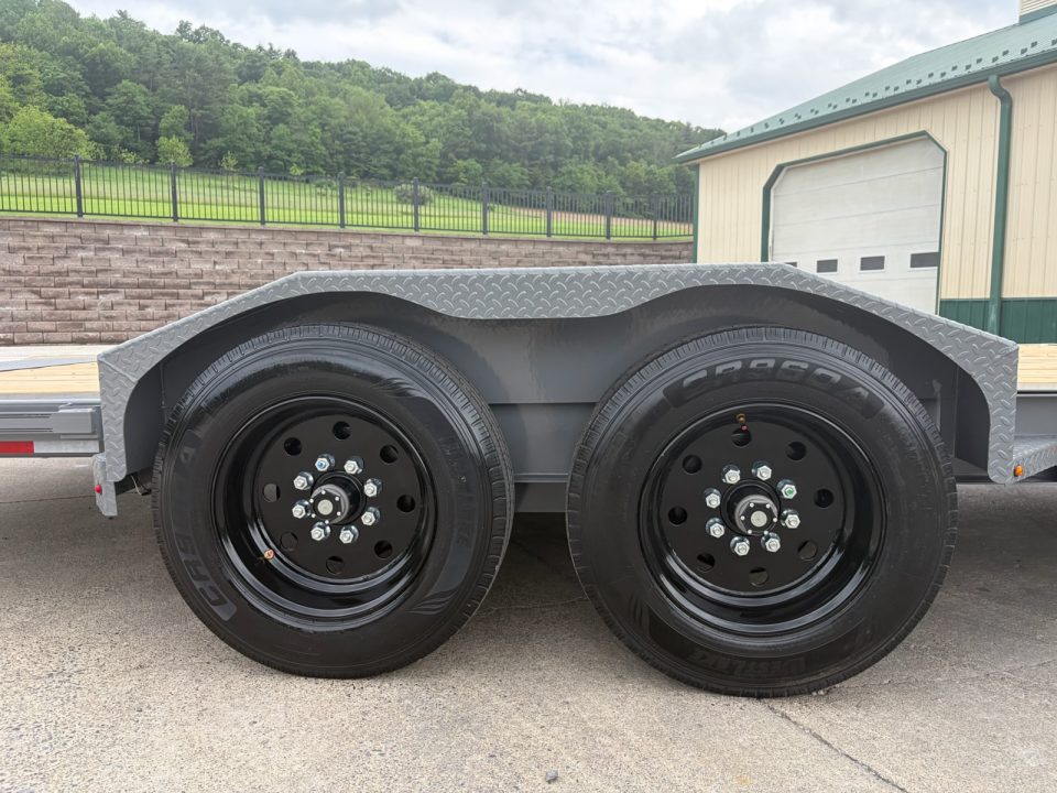 New 2026 Diamond C Trailers HDT GN Tilt Trailer