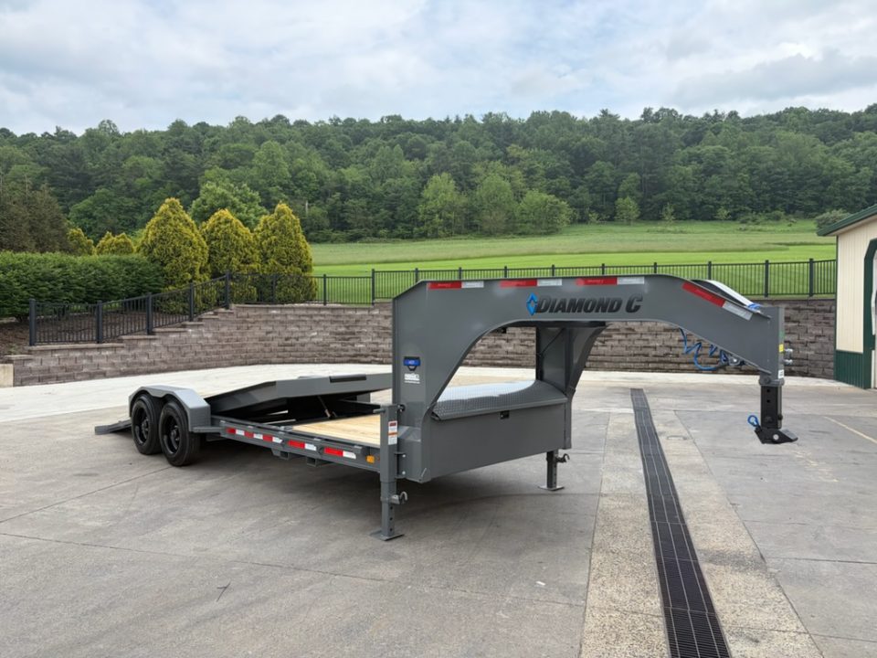 New 2026 Diamond C Trailers HDT GN Tilt Trailer