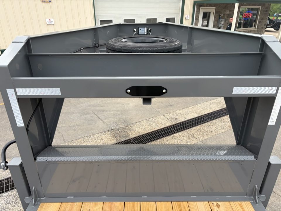 New 2026 Diamond C Trailers HDT GN Tilt Trailer