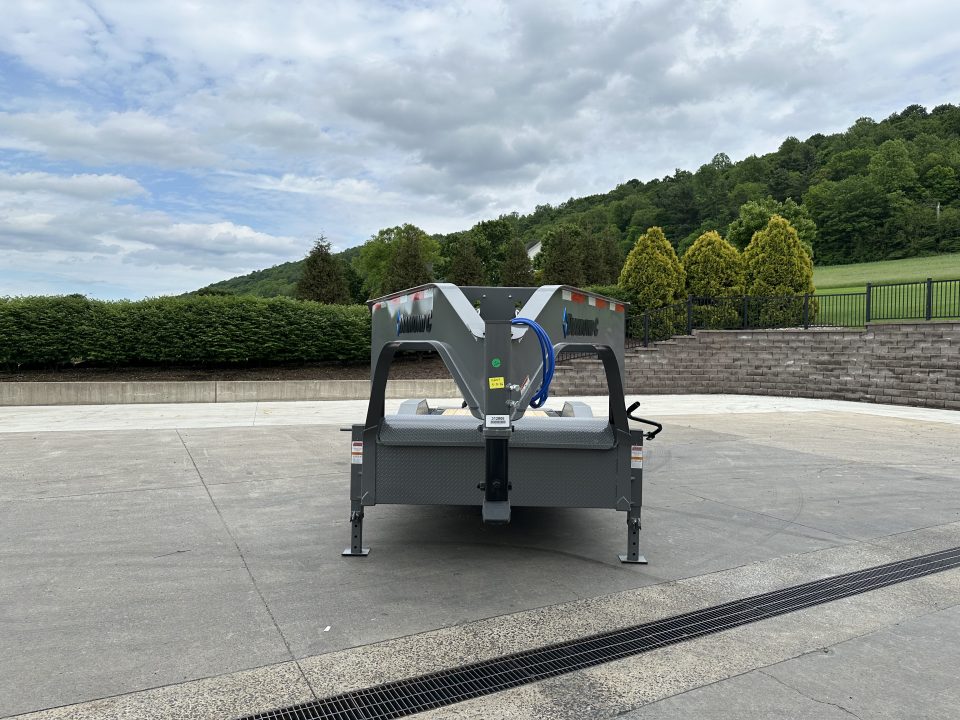 New 2026 Diamond C Trailers HDT GN Tilt Trailer