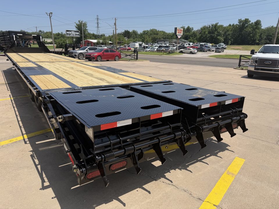 New #144439 2026 MP CUSTOMS 40 X 102 TANDEM AXLE 14K FLATBED GOOSENECK W/ MAXX RAMPS