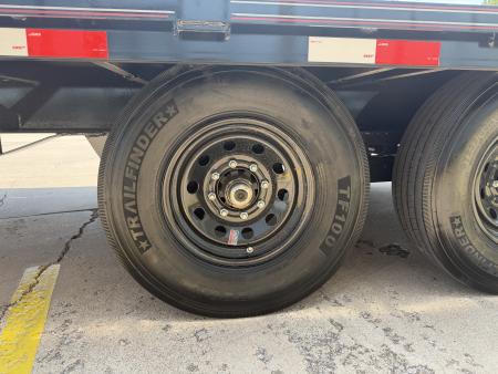 New #144439 2026 MP CUSTOMS 40 X 102 TANDEM AXLE 14K FLATBED GOOSENECK W/ MAXX RAMPS