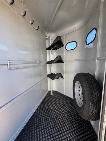 New 2026 Bee Chief 3 Horse w/Escape Door Fully Enclosed Bumper Pull Horse Trailer