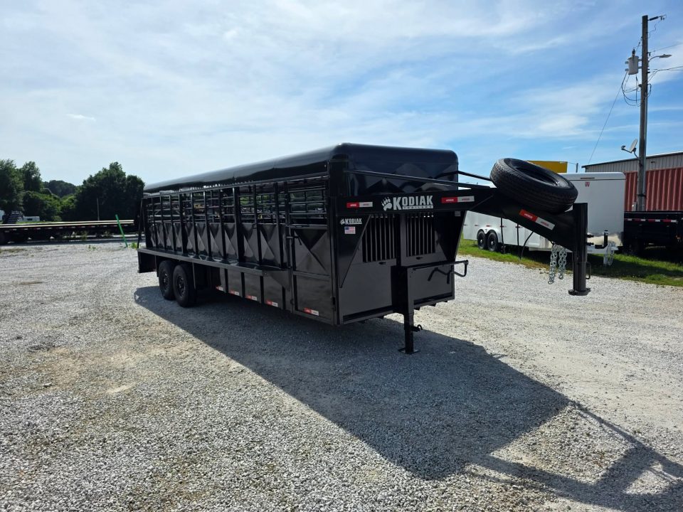 New 6'8x24 2026 Kodiak Trailers TANDEM GN LIVESTOCK W/ 2 CUT GATES/ REAR SLIDER/ METAL TOP