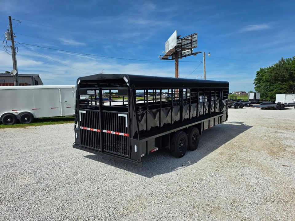 New 6'8x24 2026 Kodiak Trailers TANDEM GN LIVESTOCK W/ 2 CUT GATES/ REAR SLIDER/ METAL TOP