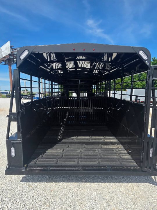 New 6'8x24 2026 Kodiak Trailers TANDEM GN LIVESTOCK W/ 2 CUT GATES/ REAR SLIDER/ METAL TOP