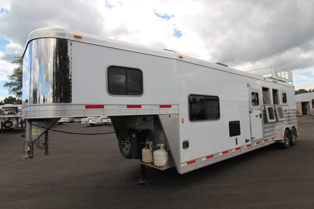 Used 2018 Exiss Escape 7410 - 10ft SW Living Quarters 4 Horse Trailer w/ Hay Rack & Easy Care Horse Flooring