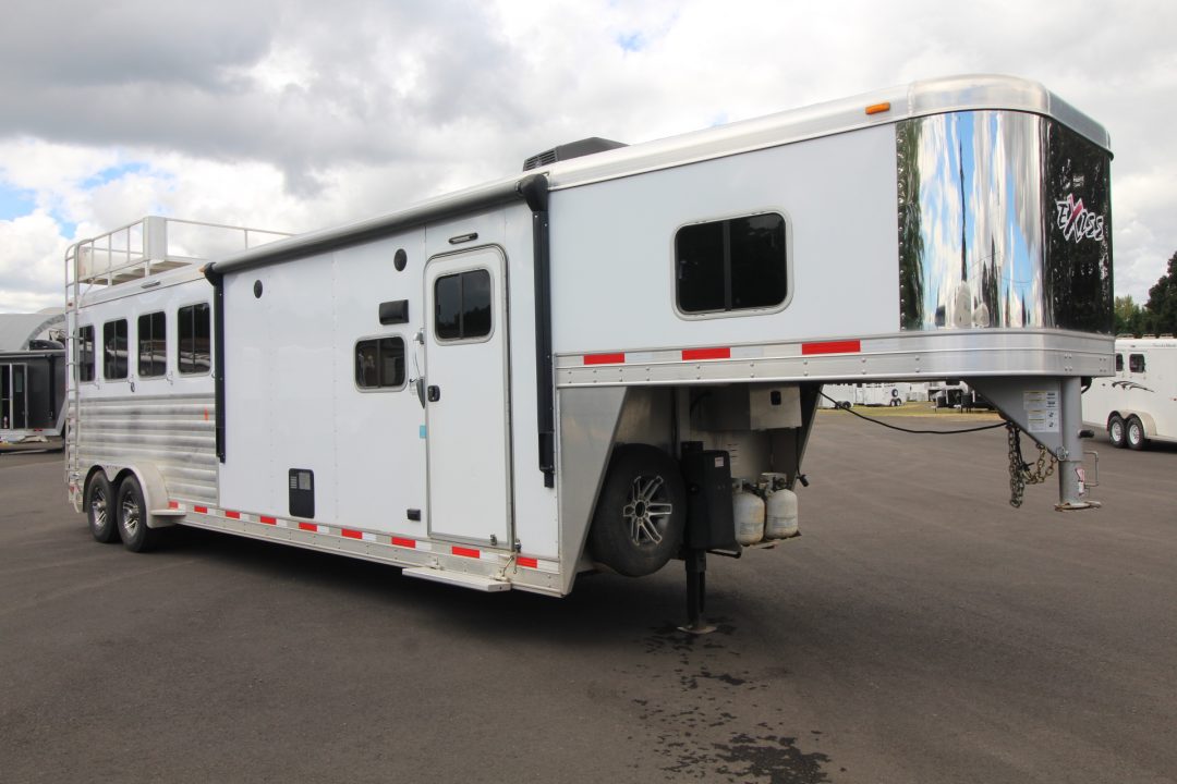 Used 2018 Exiss Escape 7410 - 10ft SW Living Quarters 4 Horse Trailer w/ Hay Rack & Easy Care Horse Flooring