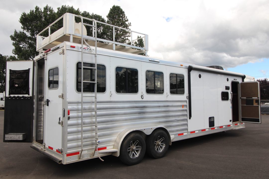 Used 2018 Exiss Escape 7410 - 10ft SW Living Quarters 4 Horse Trailer w/ Hay Rack & Easy Care Horse Flooring
