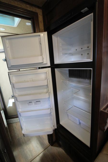 Used 2018 Exiss Escape 7410 - 10ft SW Living Quarters 4 Horse Trailer w/ Hay Rack & Easy Care Horse Flooring