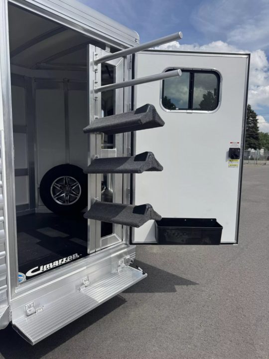 New 2027 Cimarron 3 Horse Bumper Pull